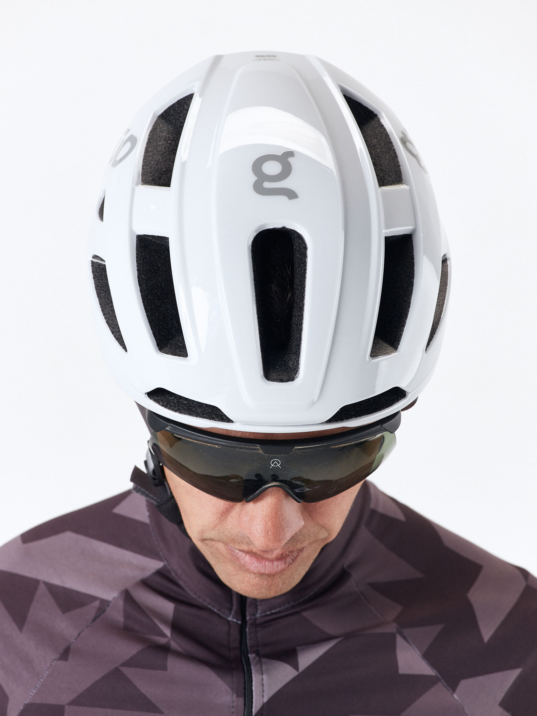 Casco GUD Sprint Solid Tiza / Brillo