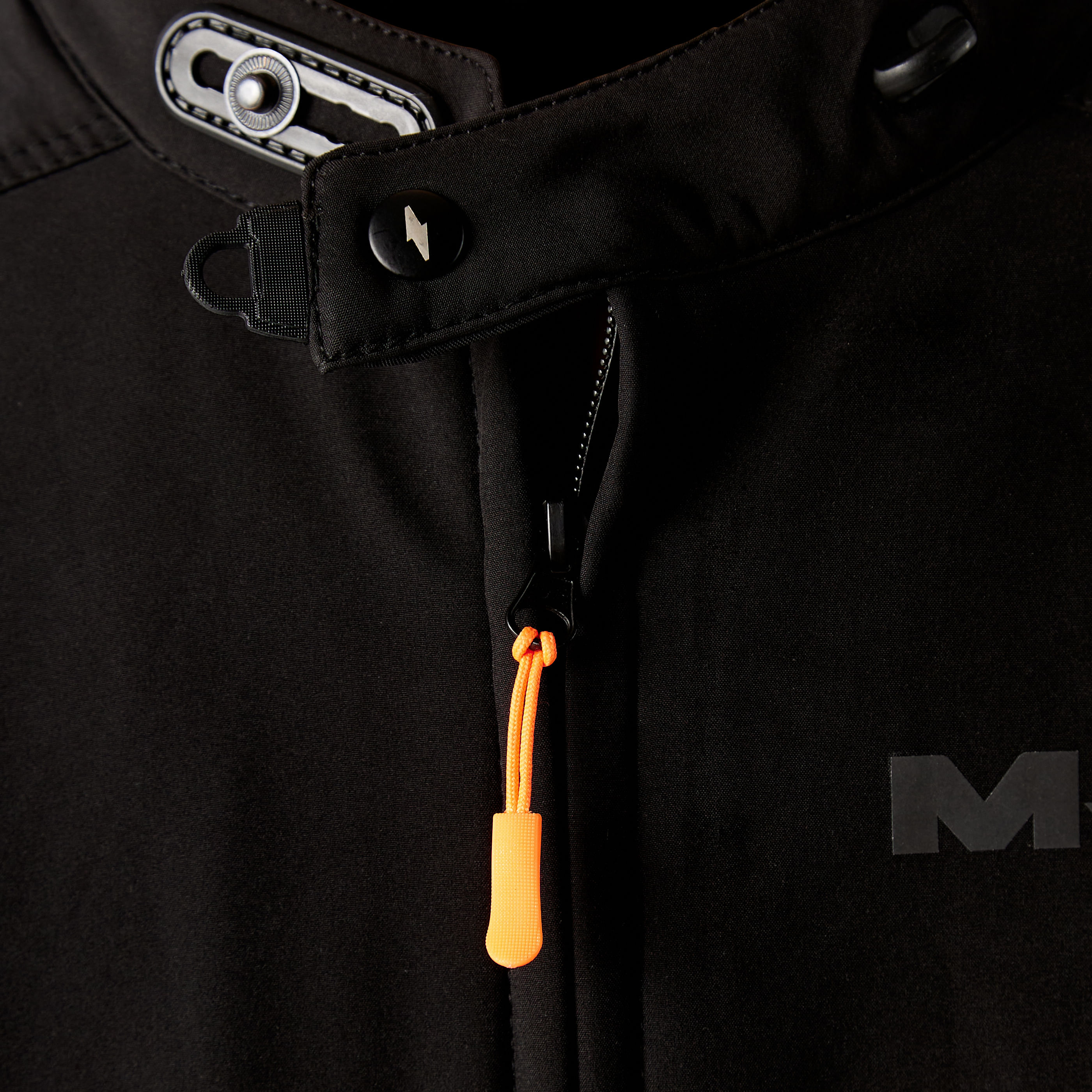 Campera MAC Urban Hombre Negro