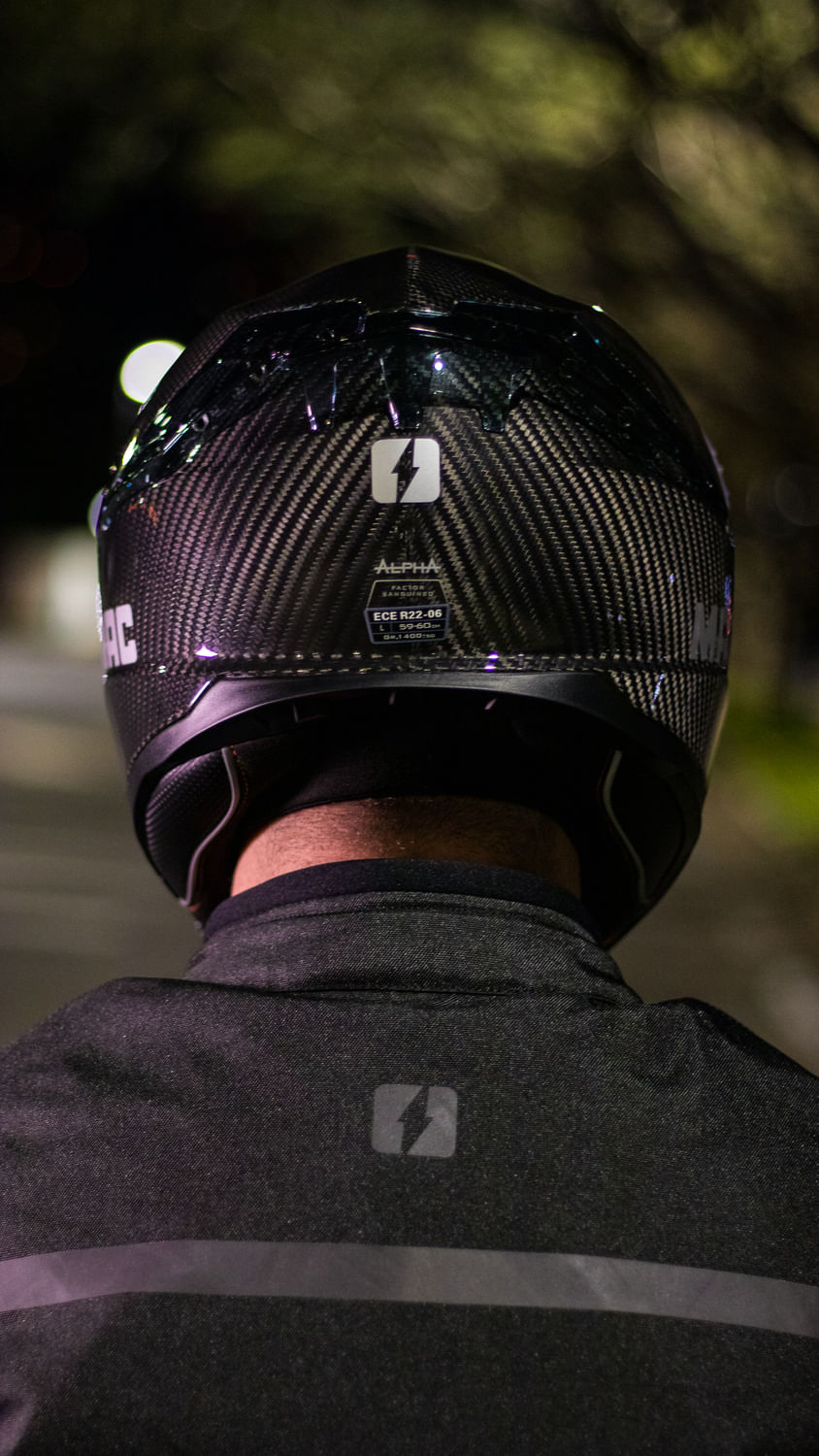 Casco MAC 861 Alpha Carbono Solid Negro / Brillo