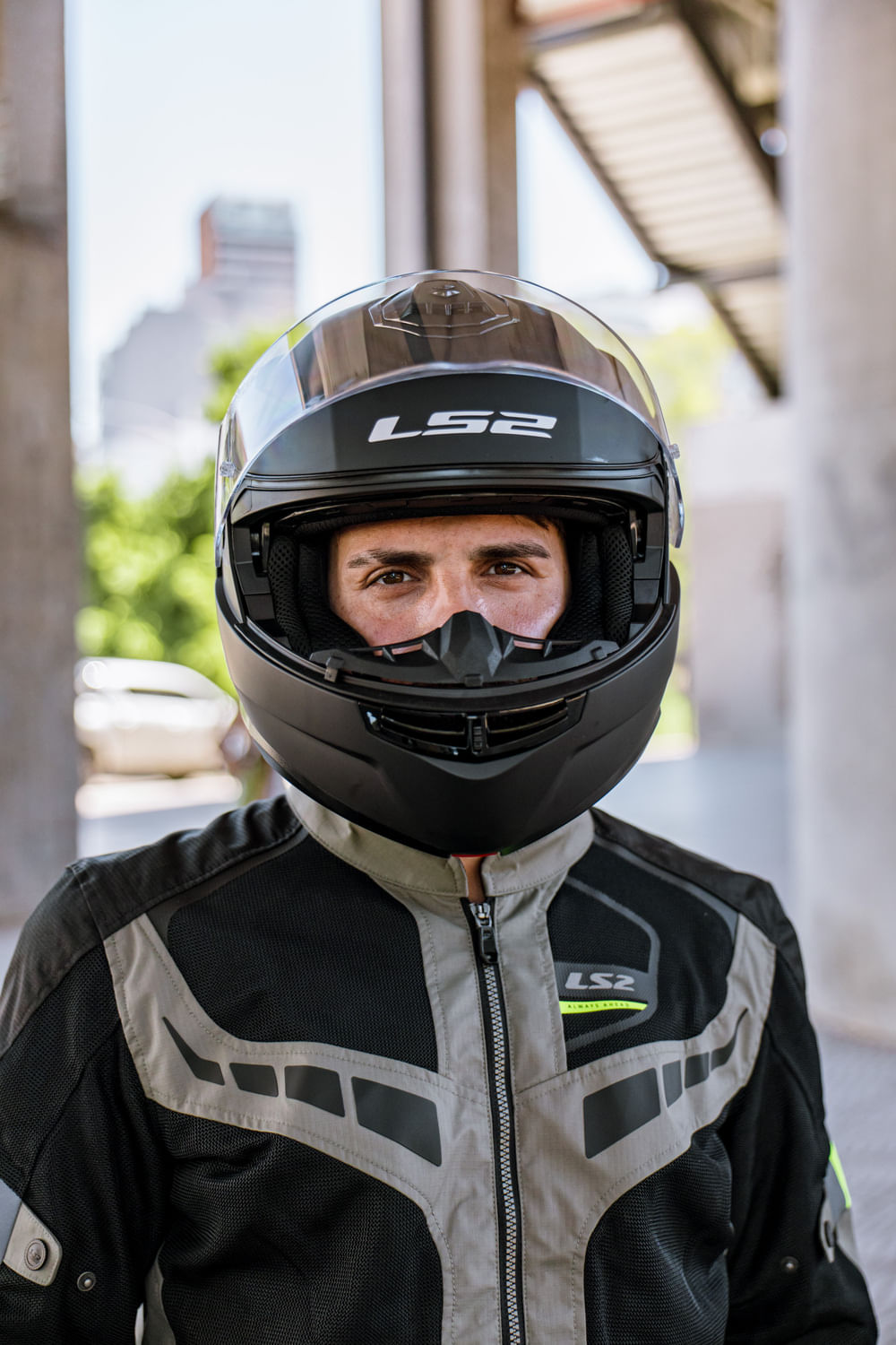 Casco LS2 908 Strobe Solid Negro / Mate