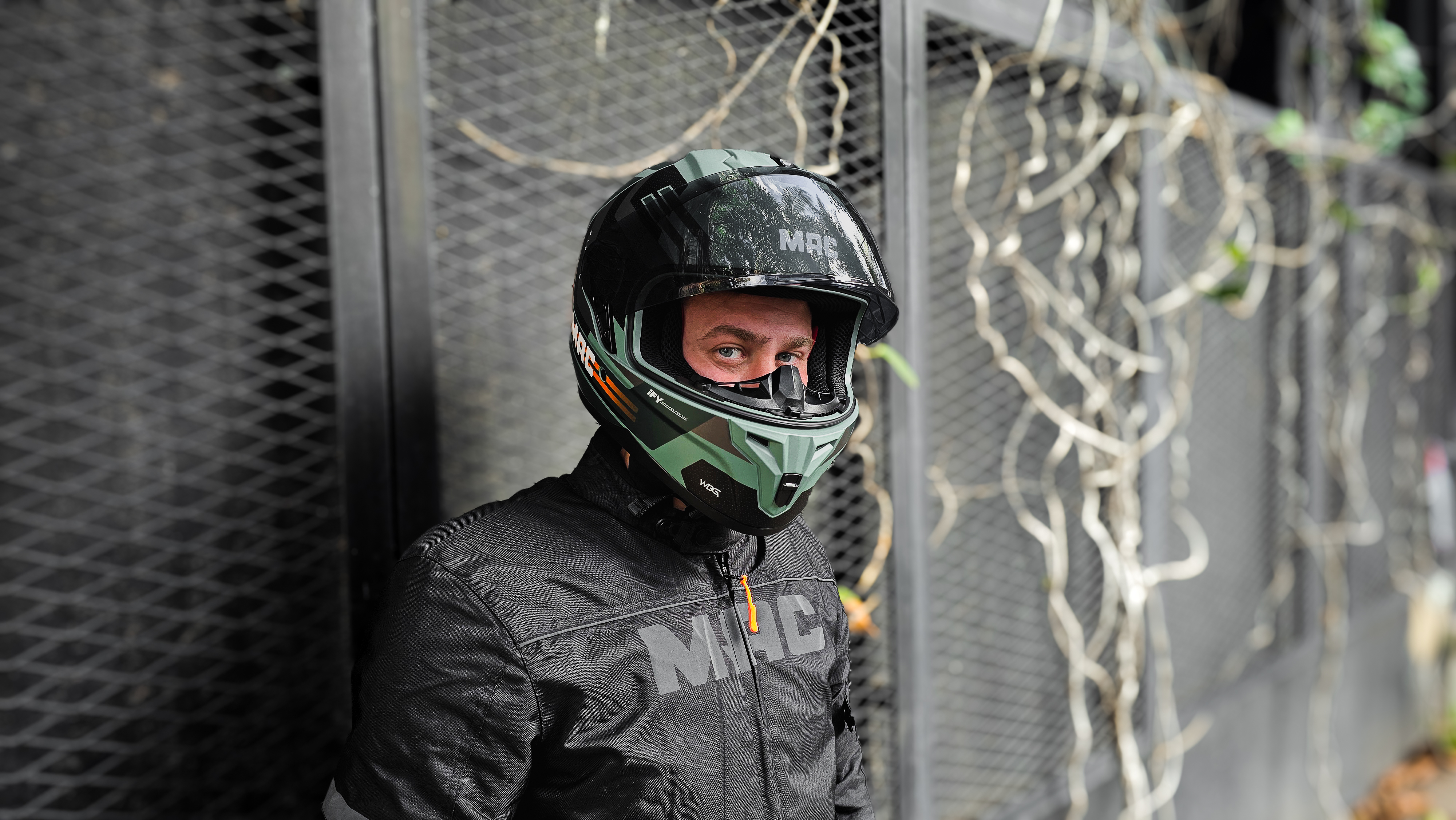 Casco MAC Volt 070 Wiberg Edición Especial Visor Extra / Verde / Negro / Mate