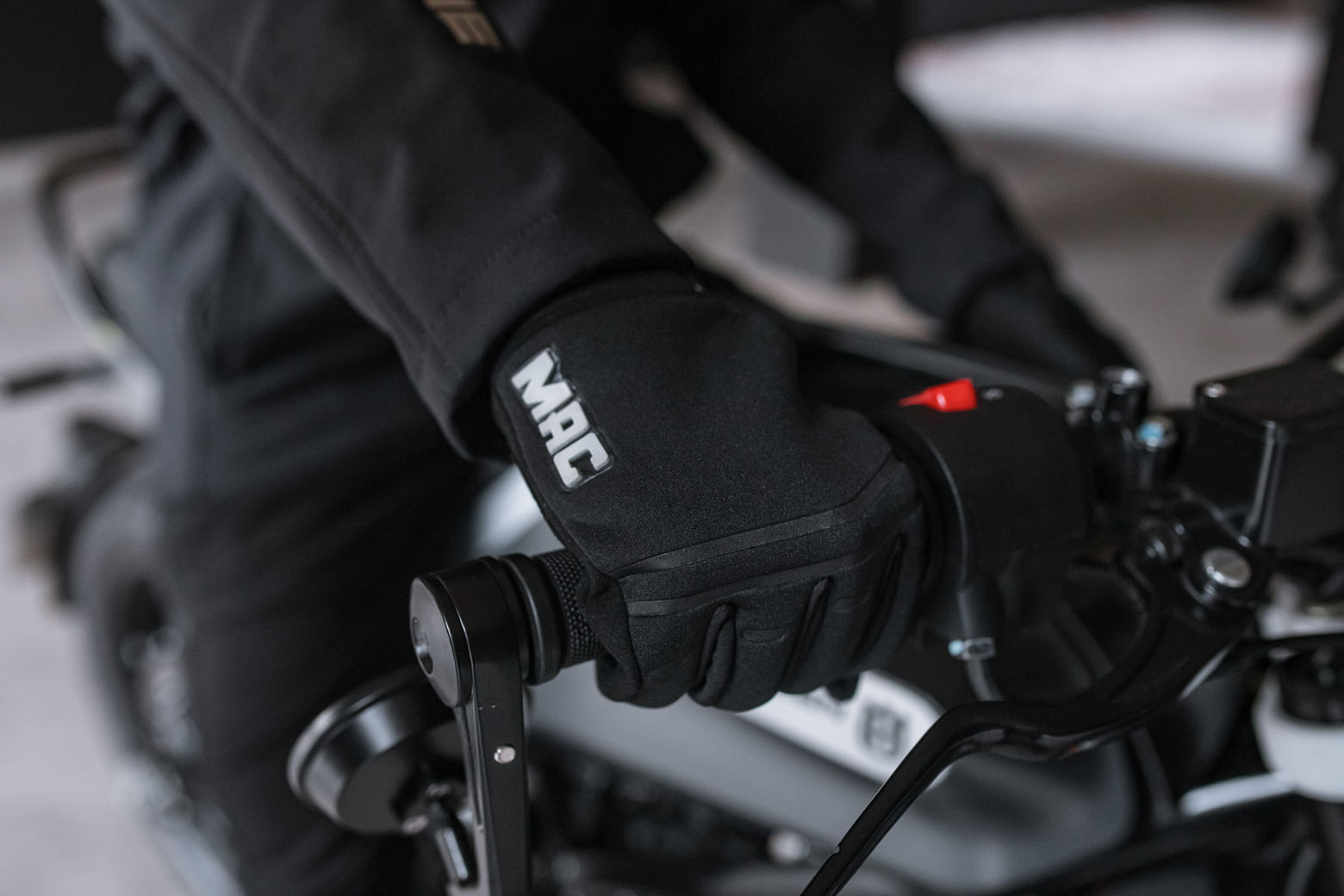 Guantes MAC Atomic Hombre Negro