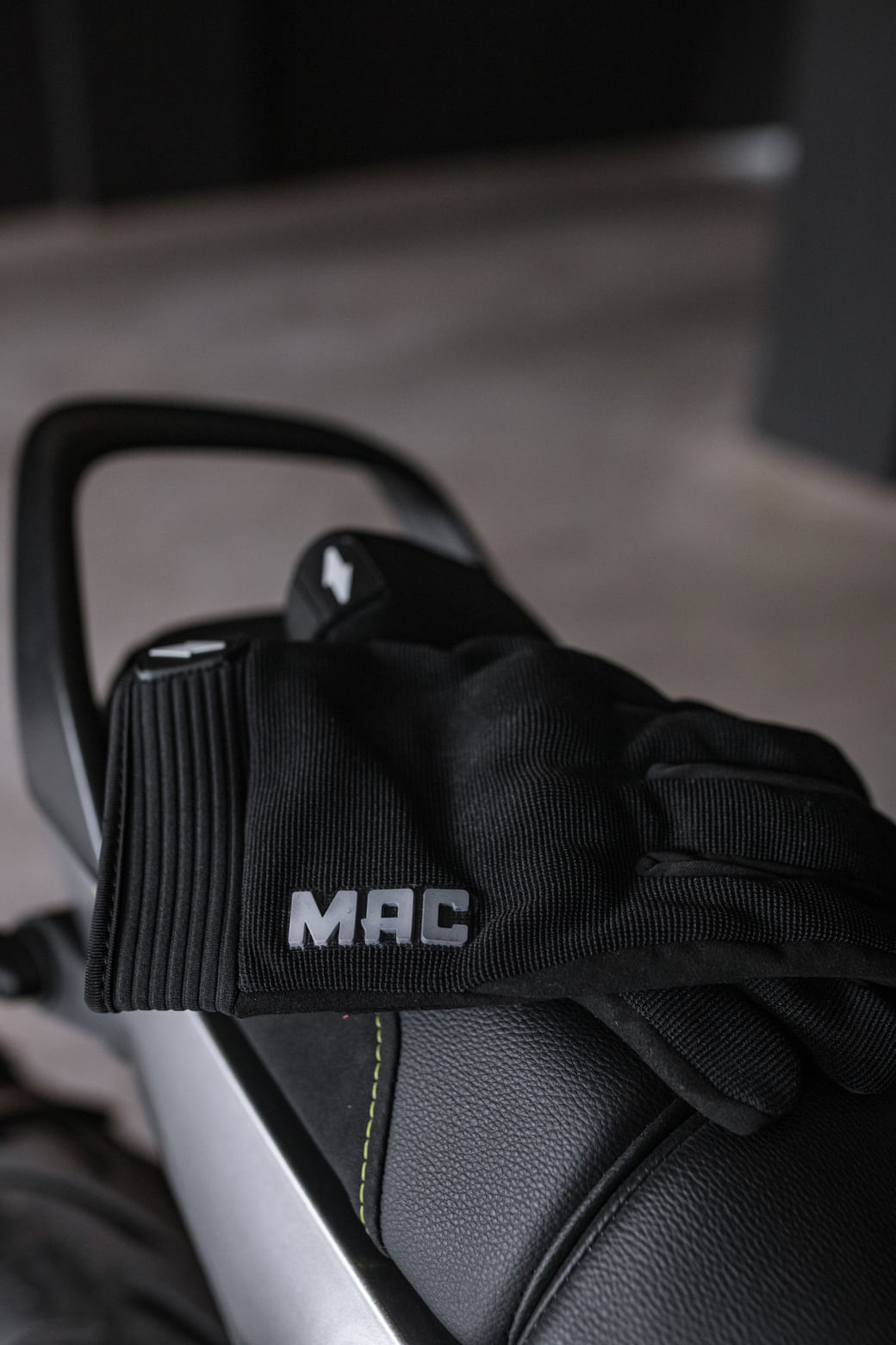 Guantes MAC Street Negro