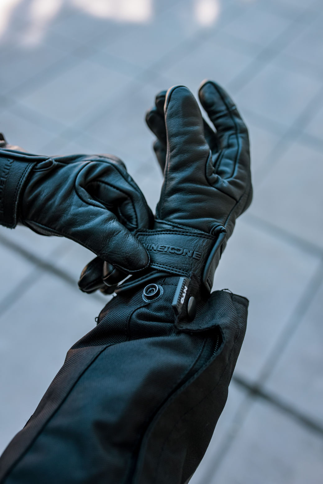 Guante NTO Ruby Evo Mujer Negro