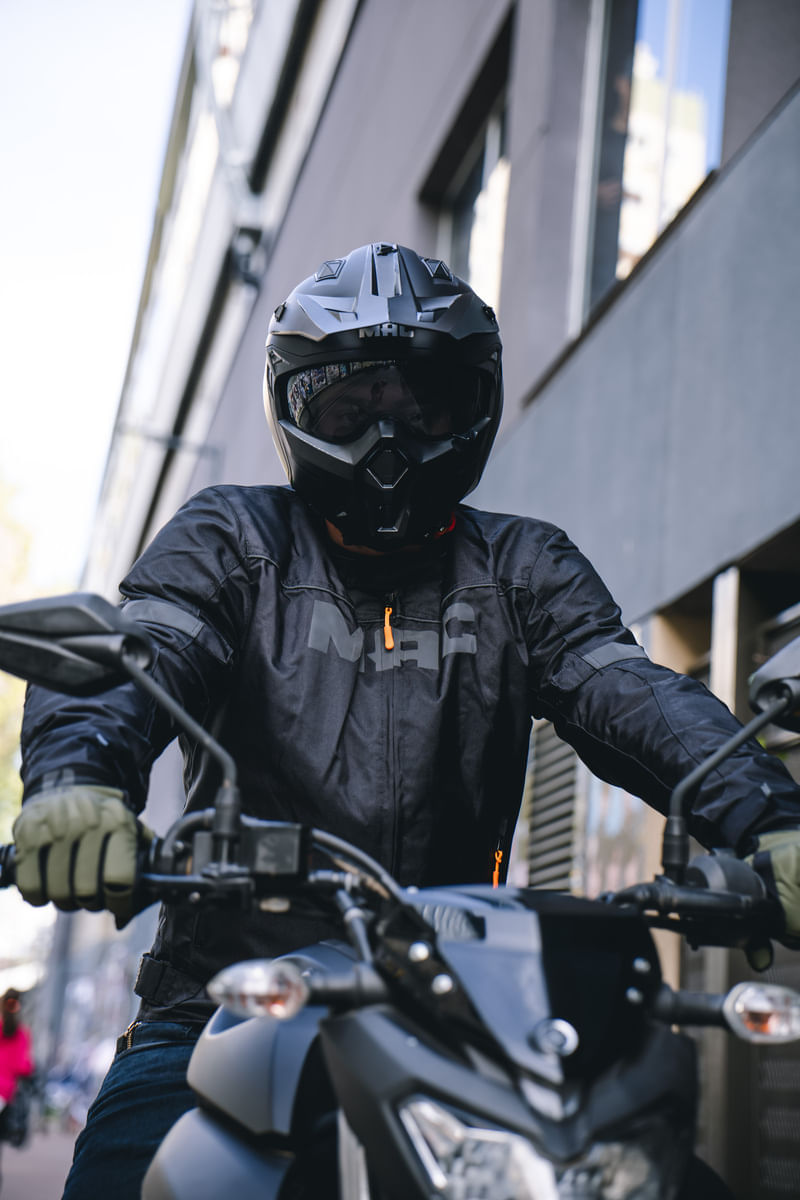 Casco MAC 001 Edge Solid Negro / Mate