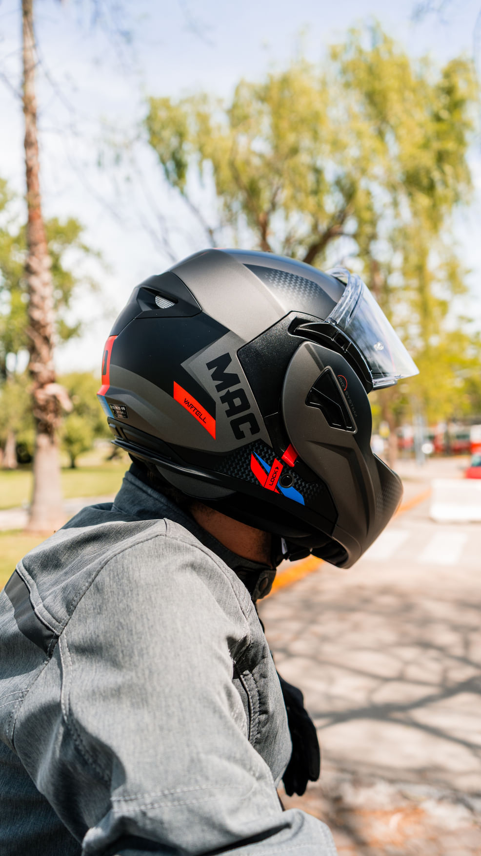 Casco MAC 628 Eclipse Vartell Plateado / Negro Mate