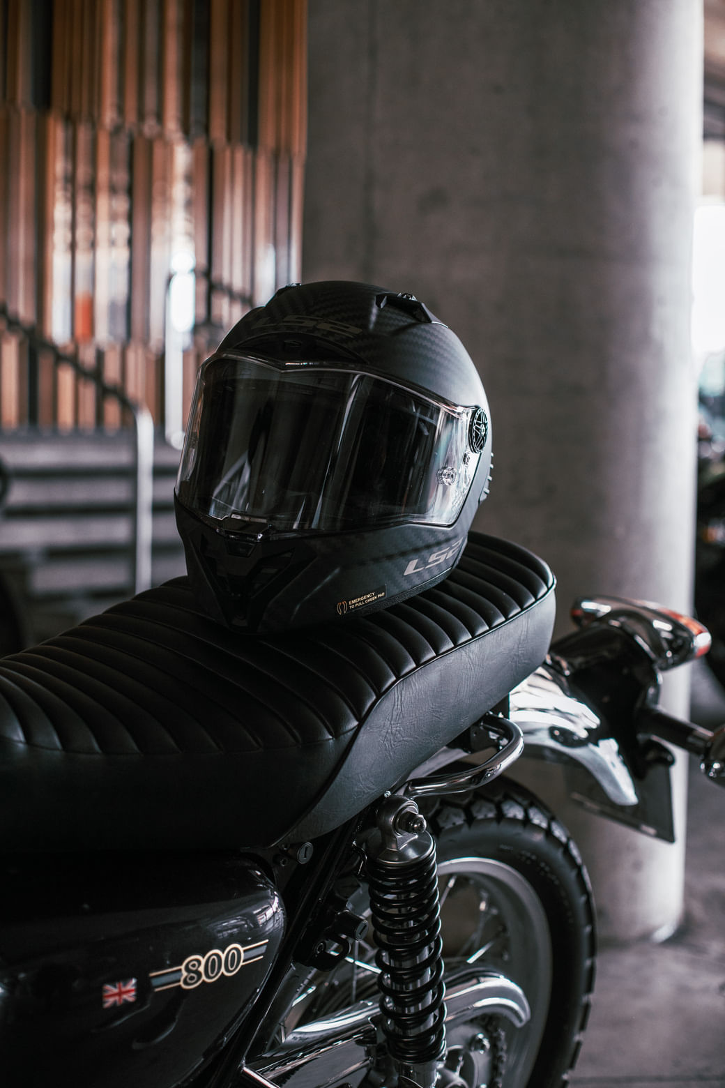 Casco LS2 805 Thunder Carbono Solid Negro / Mate