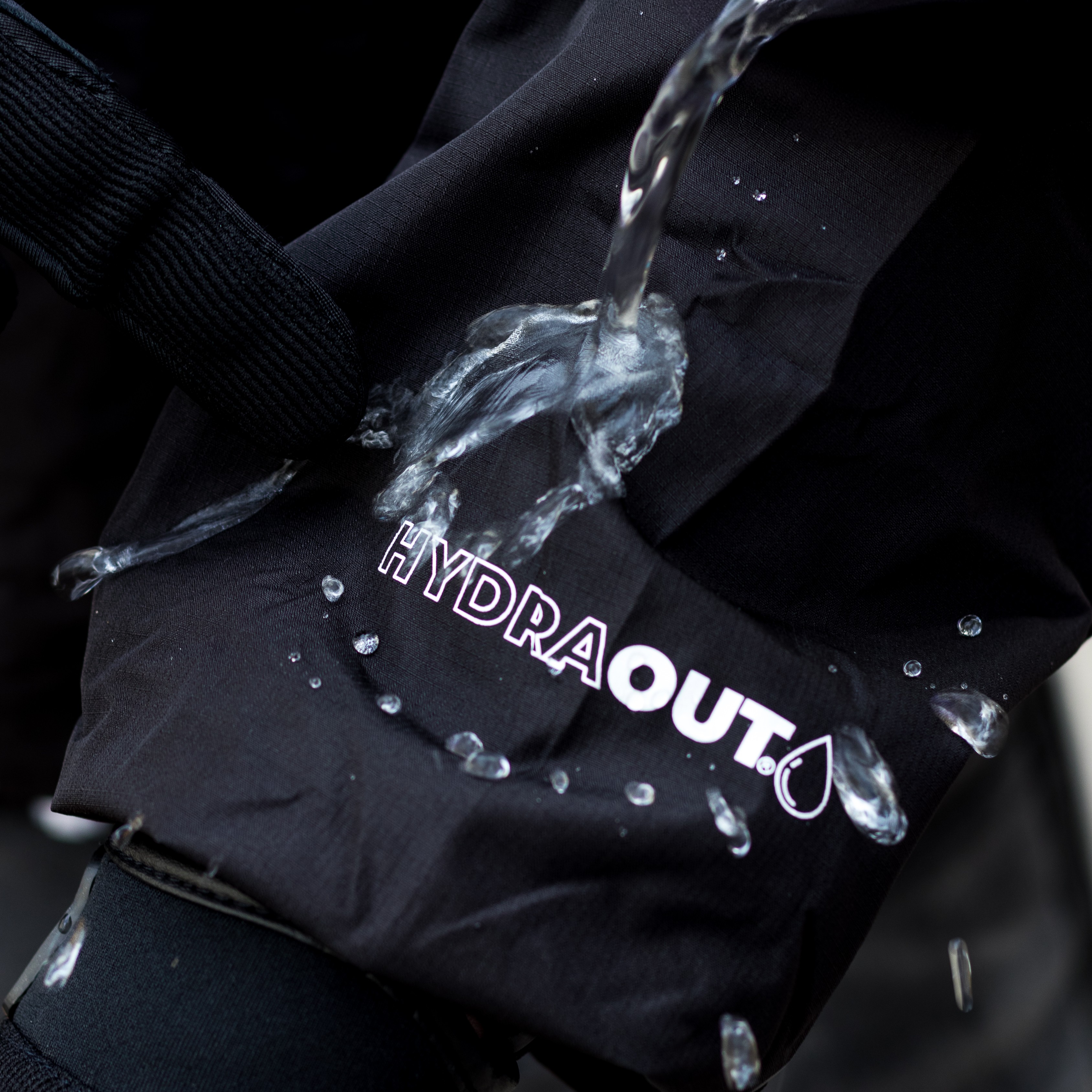 Campera NTO Wind Hombre Negra / Blanca