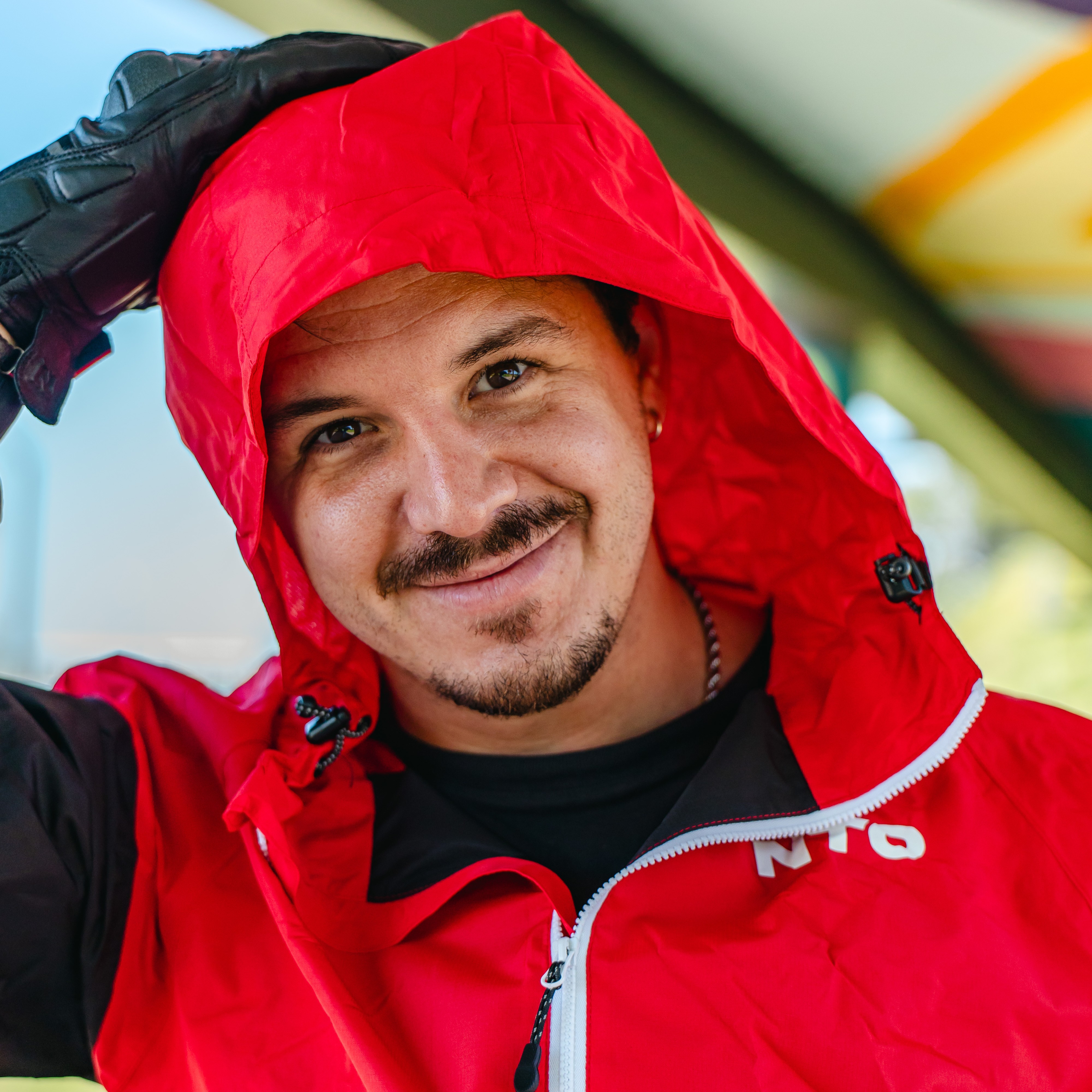 Campera NTO Wind Hombre Negra / Roja