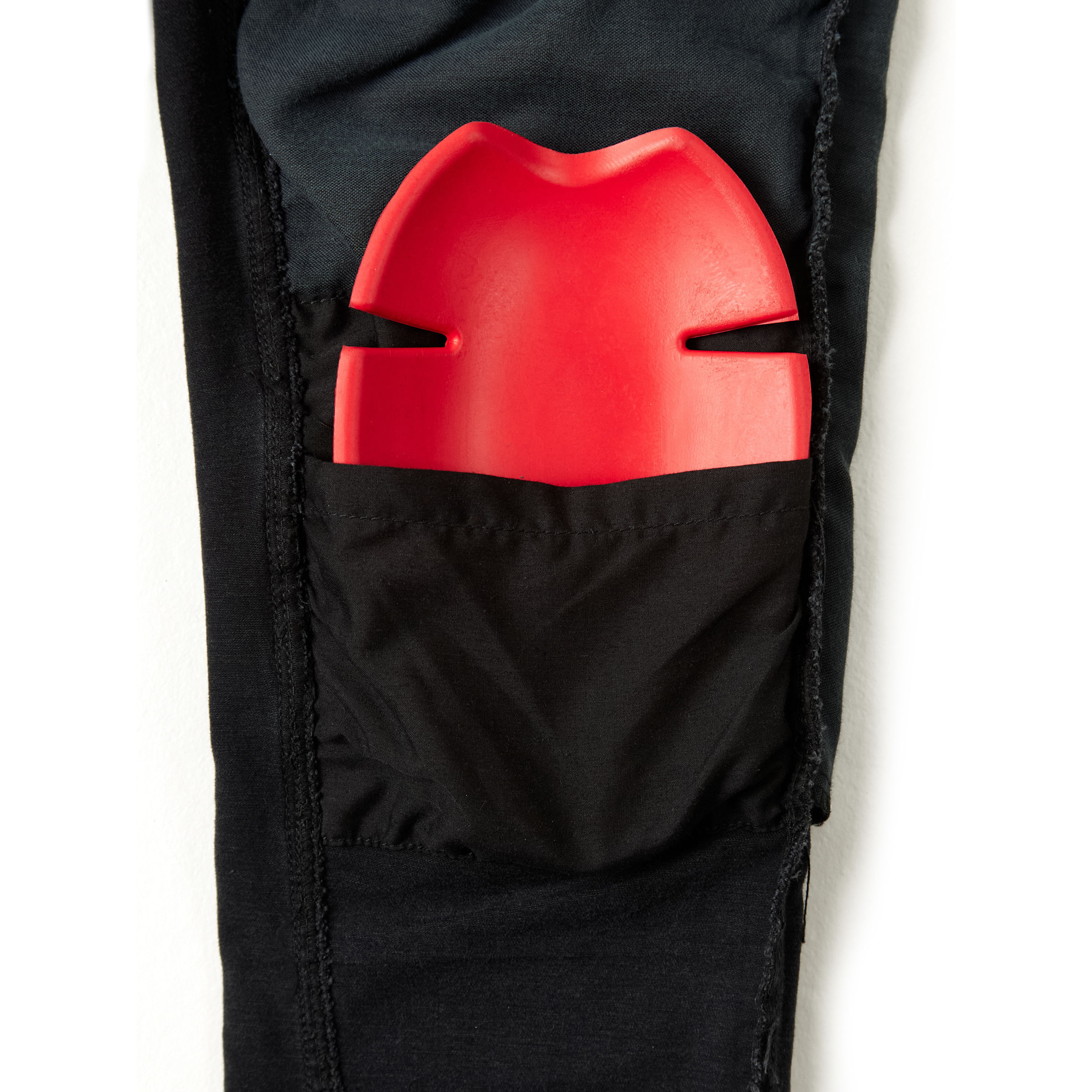 Jean NTO Con Protecciones 390Cc Hombre Negro