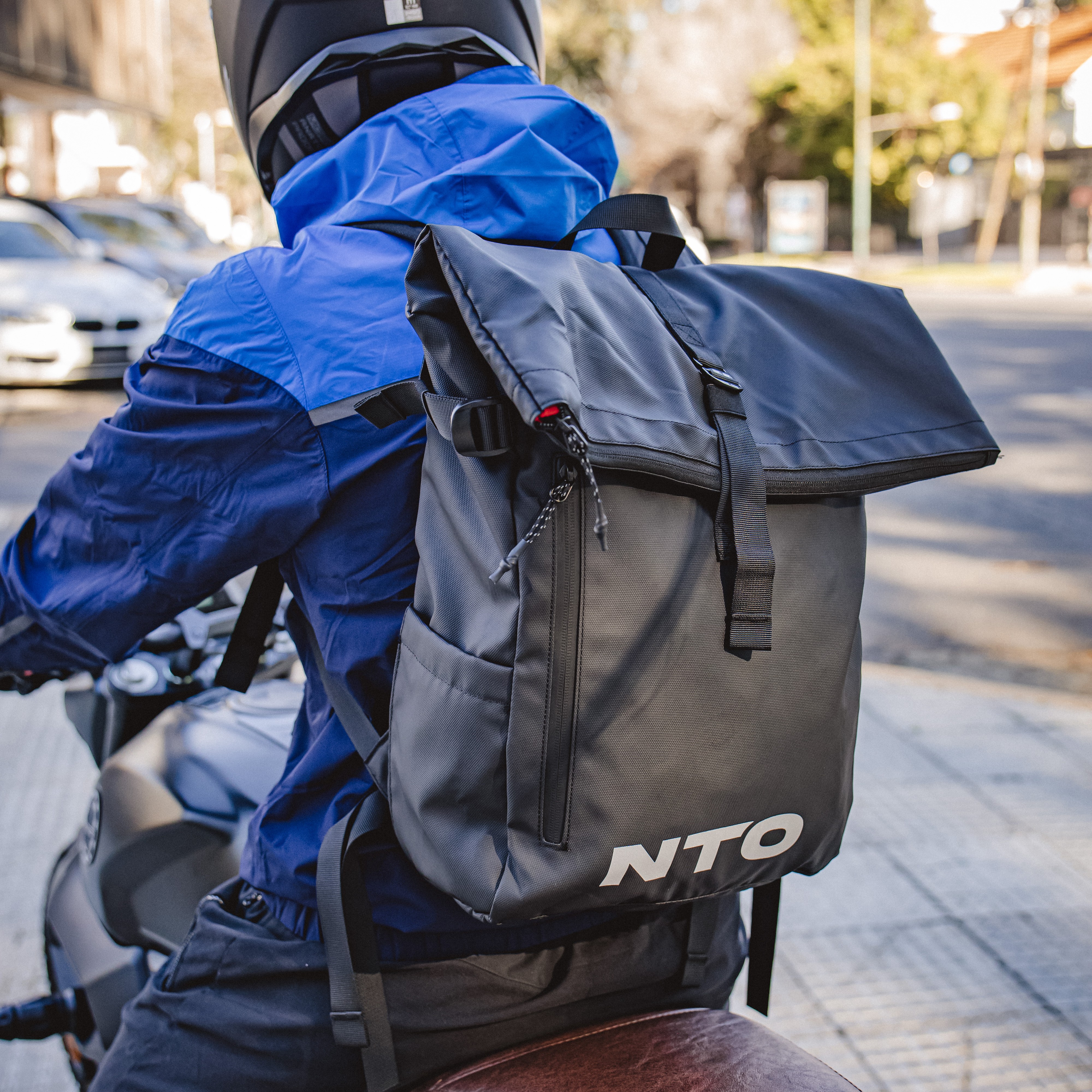 Mochila NTO Roll Top Negro