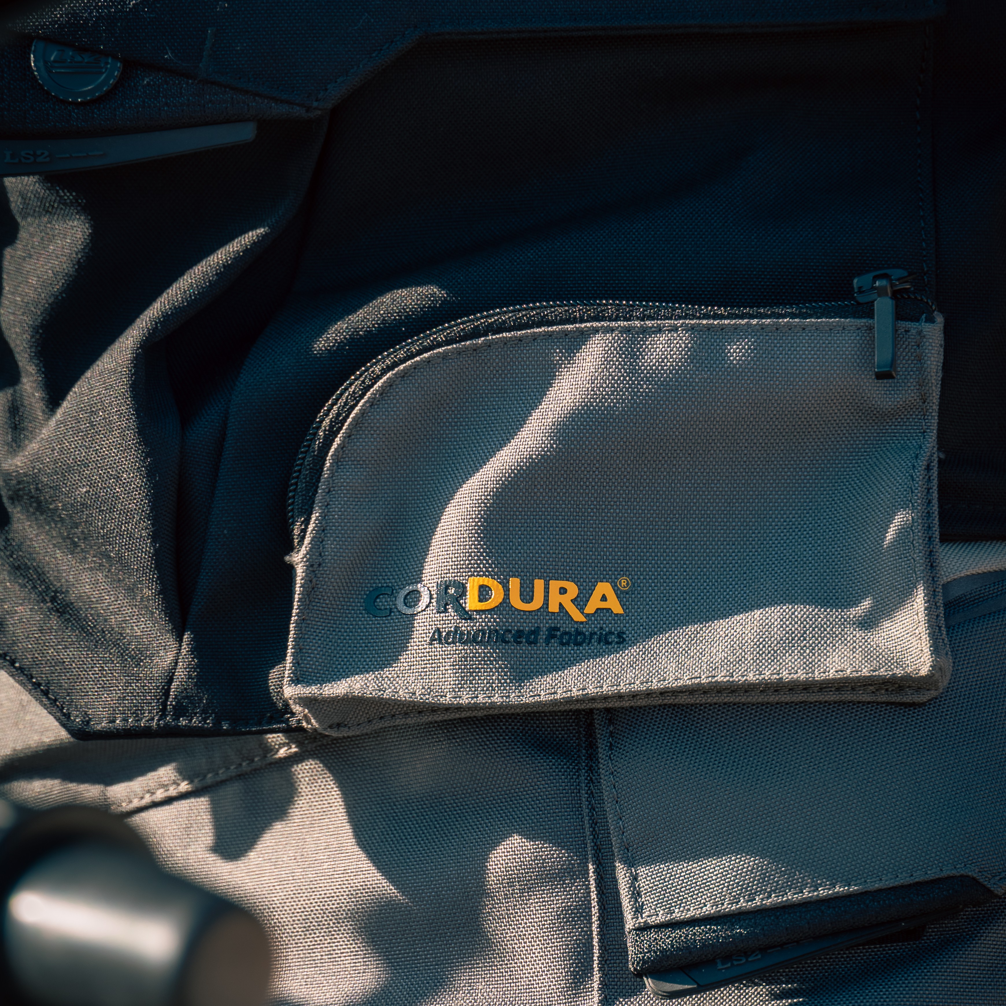 Campera LS2 Apollo Hombre Negro / Gris