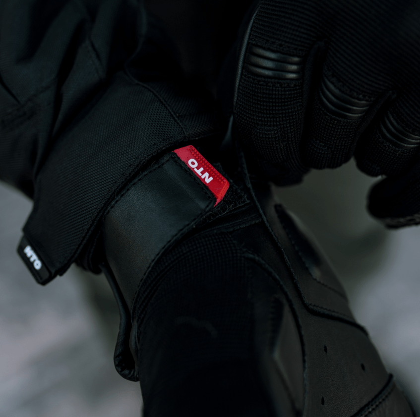 Guante NTO Classic Evo Hombre Negro