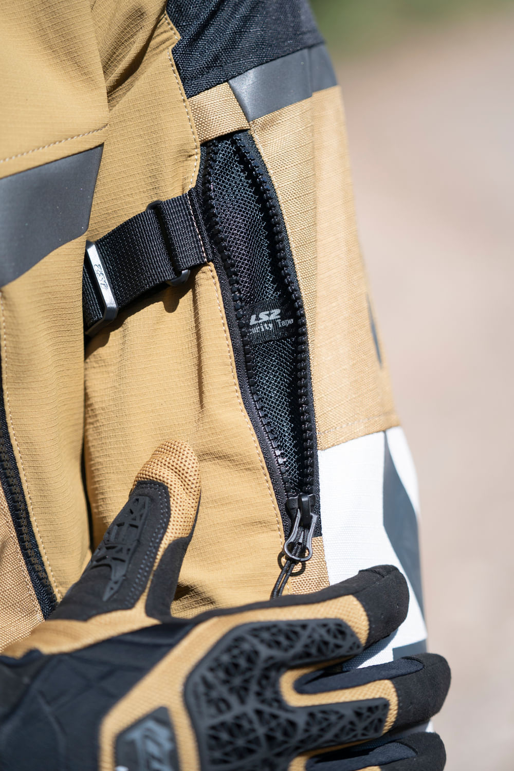 Campera LS2 X Master Sand Hombre Negro / Gris