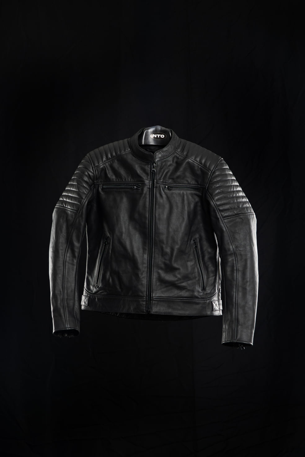 Campera NTO Klaw Hombre Negro