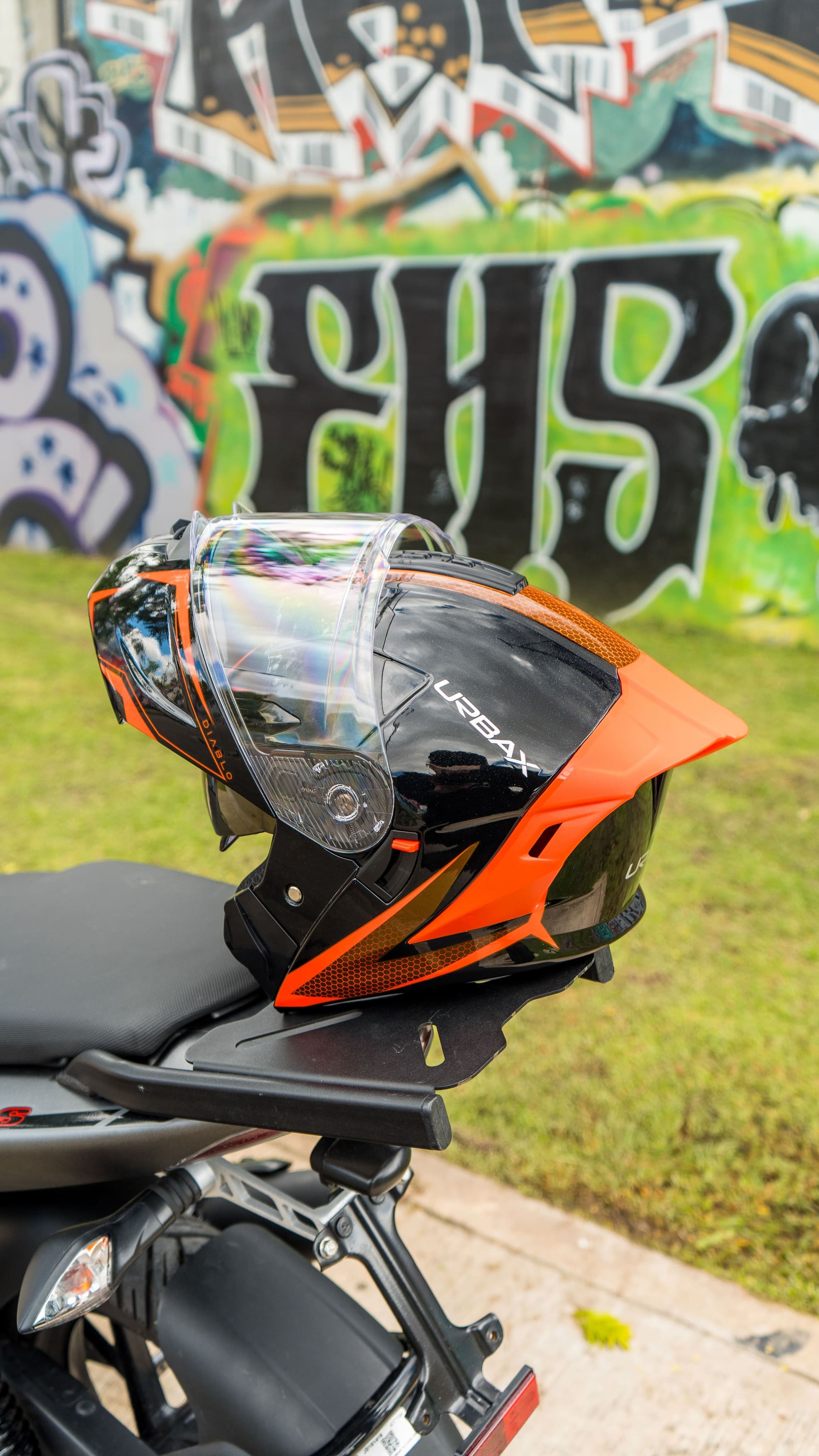 Casco Urbax 911 Atlas Diablo Negro / Rojo / Brillo